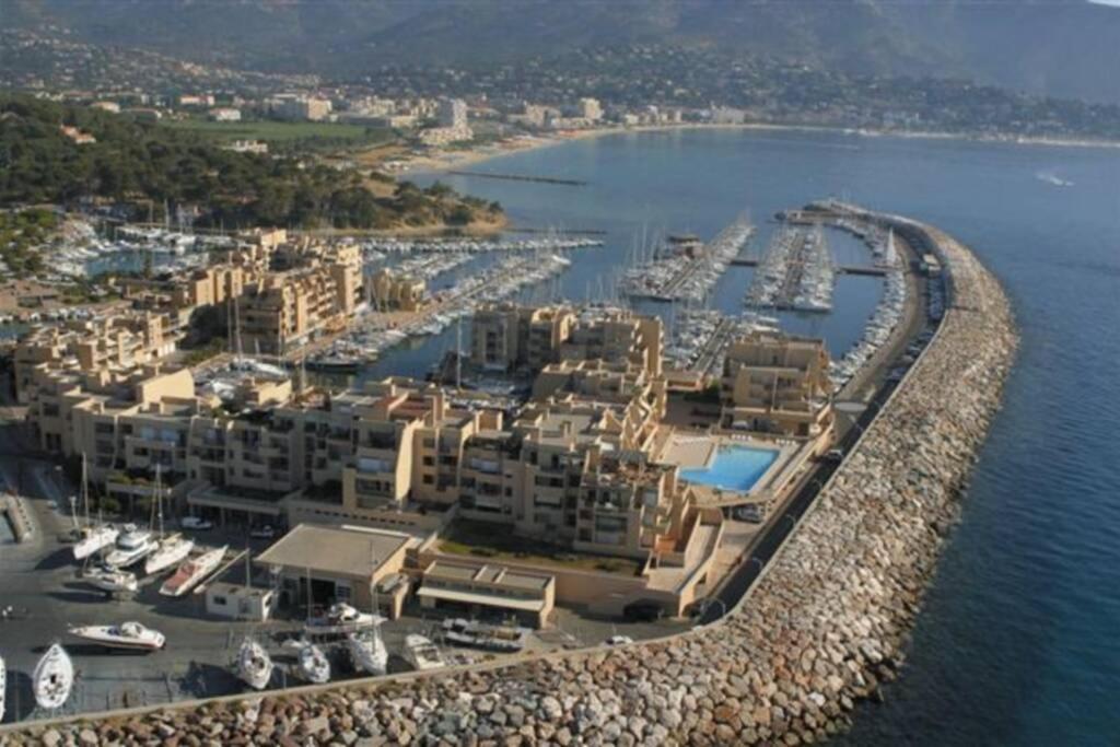 Face Mer Entre Plage Et Marina Борм-ле-Мимоза Экстерьер фото